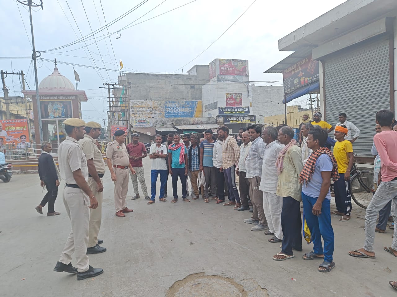 हांसी पुलिस ने लेबर चौक हांसी में किया शहर वासियों को नशे के दुष्परिणामों प्रति जागरुक